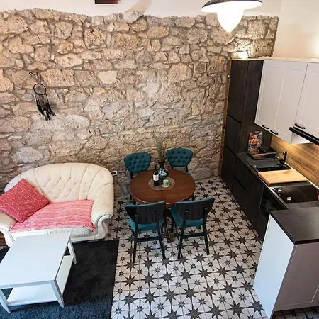 Vrhi Cicarije - Brgudac, Opatija With Free Parking *